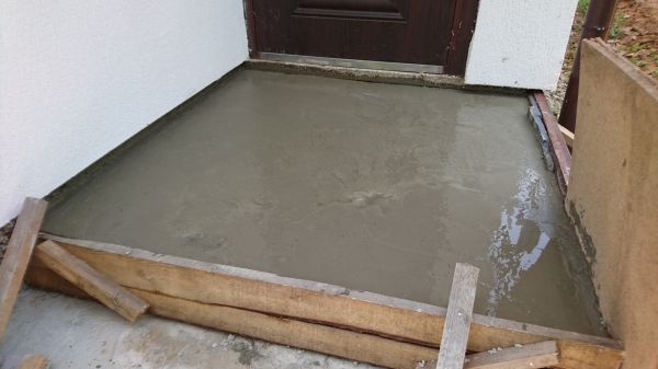 Entryway Concrete Repair in Mobile